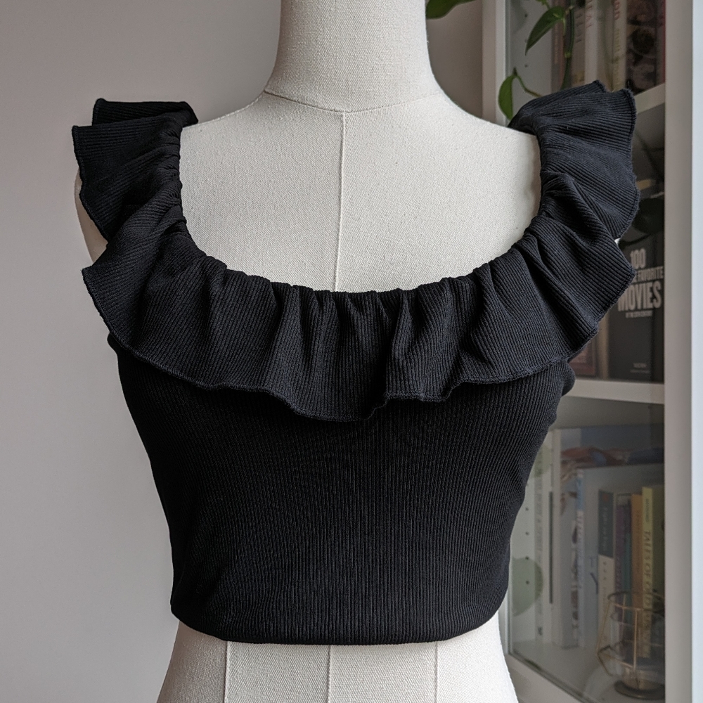 Superdown Ruffle Crop Top - XS
